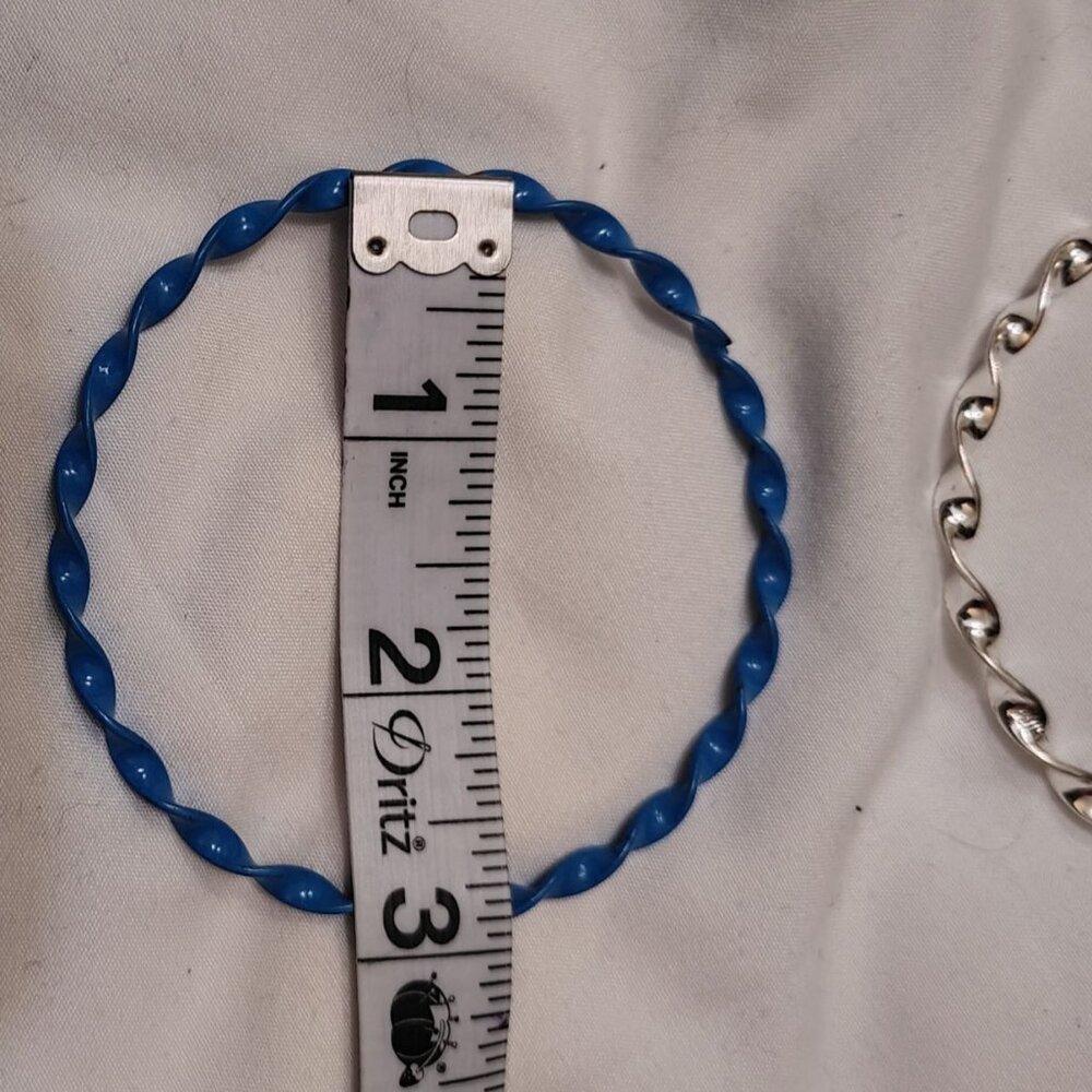 White & Blue Mixed Media Acrylic & Metal Bangle‎ Bracelets - Vintage Style Beach - Picture 8 of 8